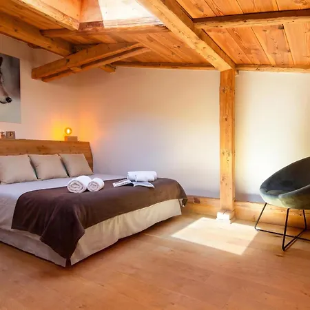 Apartment Le Beaulieu Penthouse Loft | Fireplace & Views - Happy Chamonix